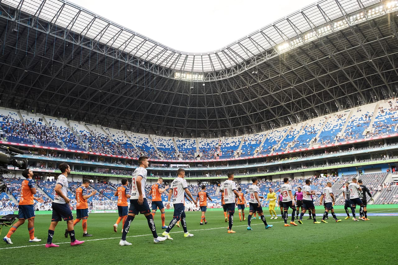 Rayados sigue en su buena racha y ahora venció a un Puebla que fue aguerrido pero que no tuvo reacción y de esa forma el equipo de Vucetich se mantiene en la cima del Apertura 2022 gracias al gol de Stefan Medina.