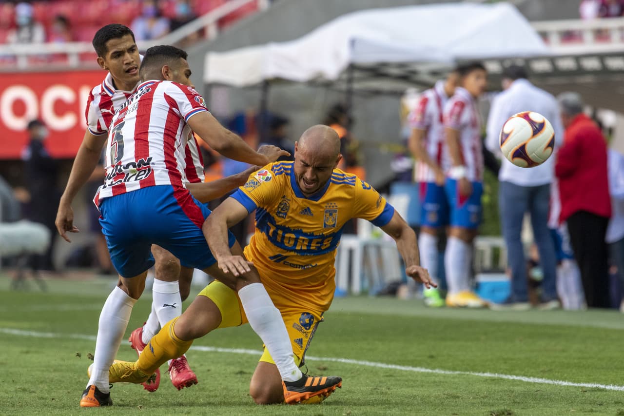 Las Chivas no logran hacer pesar la localía y terminan empatando sin goles en el Estadio Akron.