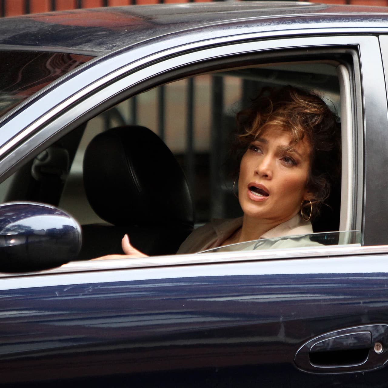 Recibiendo instrucciones del director.