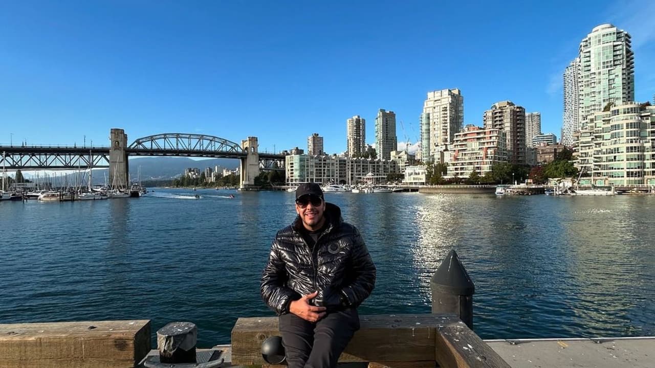 Guillermo Carvajal Arrocha ha trabajado con grandes nombres de la música, llevando a cabo giras exitosas en distintos países, incluidos Estados Unidos, Canadá y España.