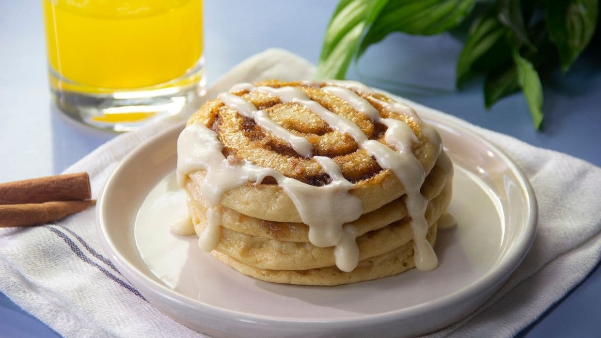 Pancakes de rol de canela