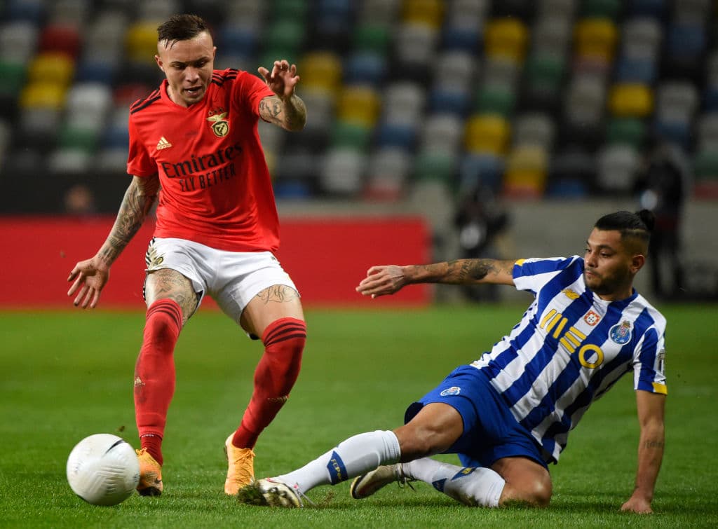 Tras vencer 2-0 al Benfica, los Dragones consiguieron el triplete del futbol portugués. | Sergio Oliveira (25’) abrió el marcador por la vía penal y Luis Fernando Díaz (90’) hizo el tanto que selló el triunfo y así conseguir el tercer título de la campaña.