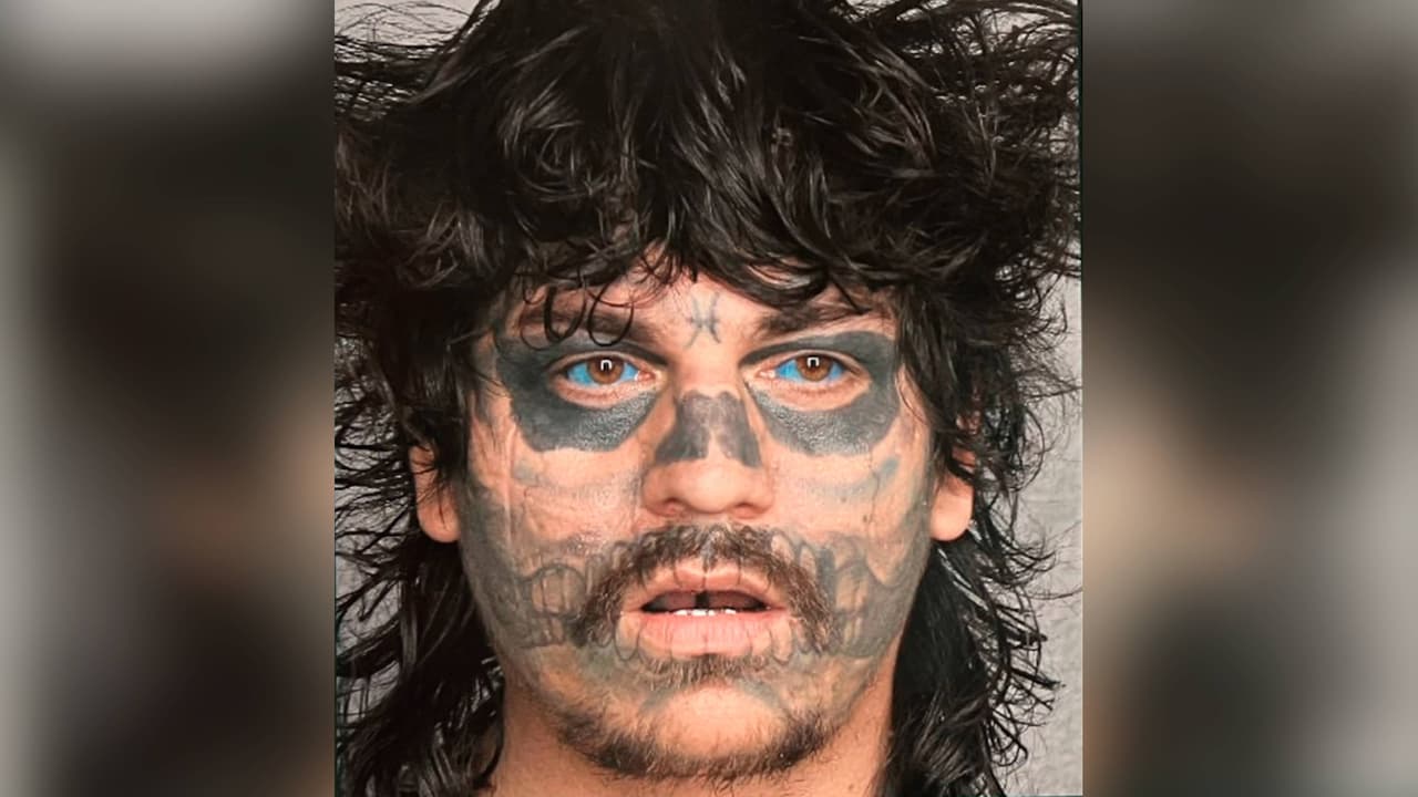 Arrestan a hombre acusado de dejar animales muertos en el monumento a las víctimas de Parkland