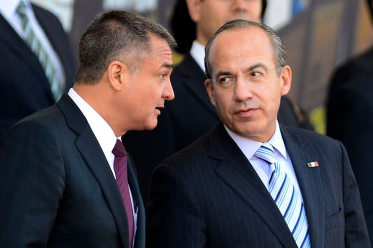 Felipe Calderón sabía que su jefe policíaco trabajaba para el Cartel de Sinaloa, según exembajadora de EEUU
