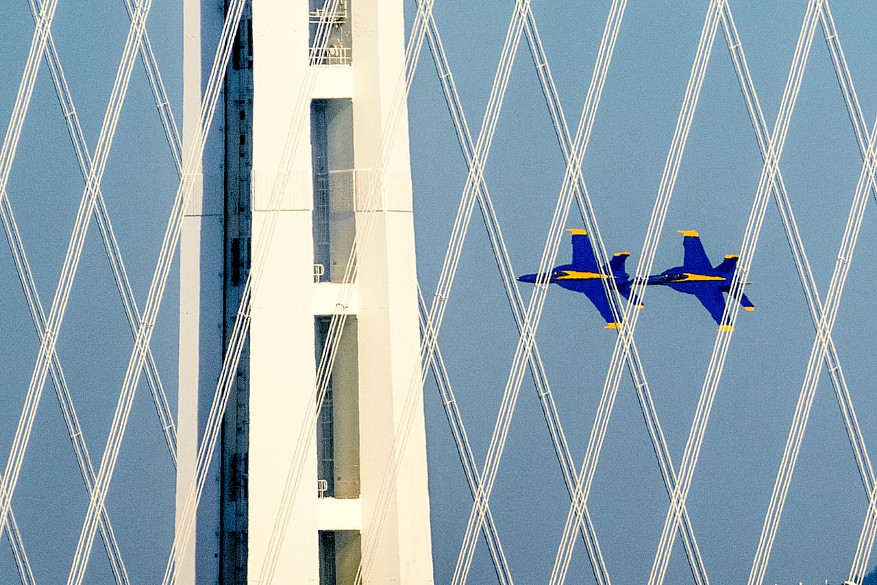 Los aviones empleados son el F/A-18 Hornet, un caza polivalente bimotor de cuarta generación de origen estadounidense con capacidad para ser embarcado en portaaviones.