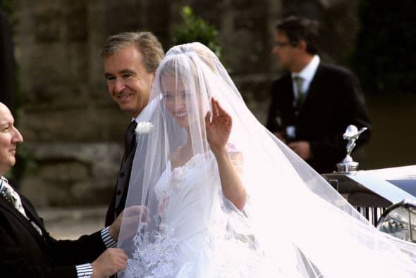 DELPHINE ARNAULT Y ALESSANDRO VALLARINO GANCIA- La hija del empresario francés Bernard Arnault contrajo nupcias en 2005 con el heredero del vino italiano Alessandro Vallarino Gancia. El enlace tuvo un costo de poco más de $7 millones.