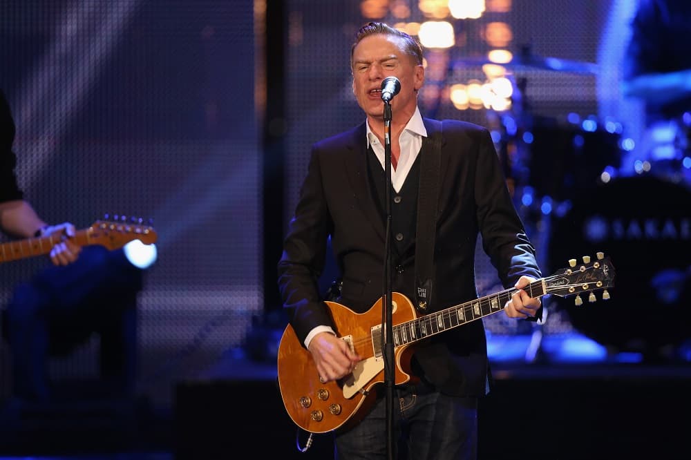 Bryan Adams se une a Bruce Springsteen y cancela un concierto en Mississippi