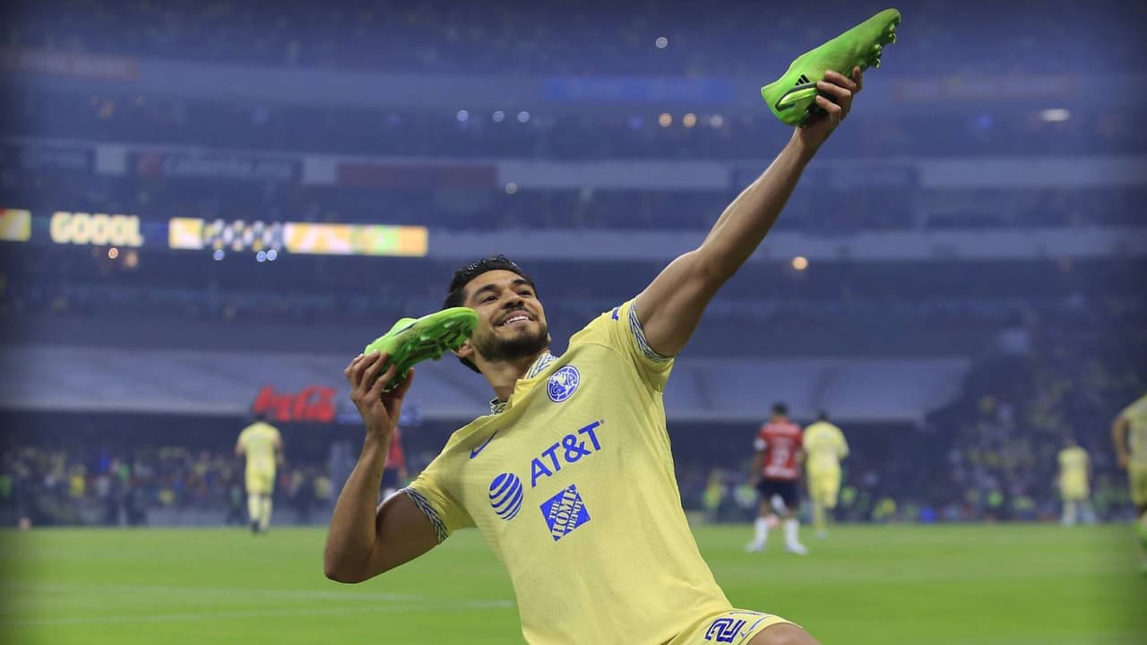 Cuauhtémoc Blanco envió mensaje a Henry Martín por su festejo ante Chivas