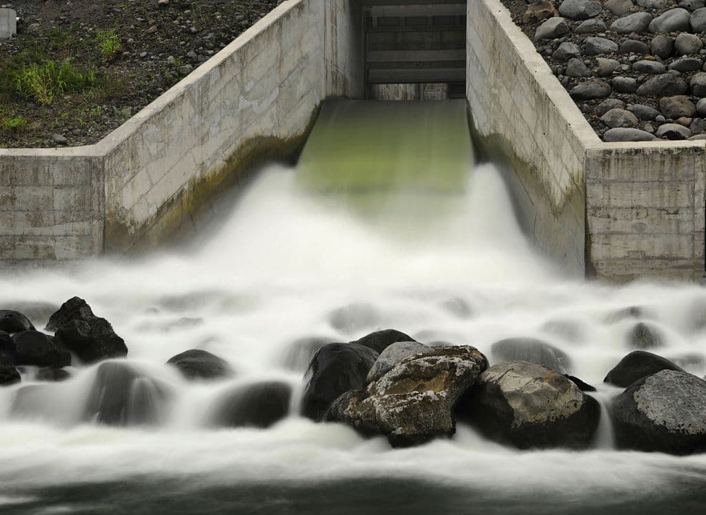 View of the hydroelectric dam on the Reventazon River in Siquirres, in Costa Rica's Limon province, inagurated on September 16, 2016. The Reventazon River hydropower dam is the largest public infrastructure project in Central America after the Panama Canal, and the largest hydroelectric dam in Central America. Built by the Costa Rican Institute of Electricity (ICE) with financing from the Inter-American Development Bank (IDB), it came onstream in 2016. / AFP / Ezequiel Becerra (Photo credit should read EZEQUIEL BECERRA/AFP/Getty Images)