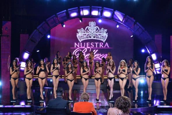 La octava temporada del ‘reality show’ te trae a un grupo de mujeres bellas que llegan a conquistarte con su belleza, talento y personalidad. Treinta aspirantes a la corona desfilaron en bikini para demostrar que tienen la fórmula perfecta para ser una de las 12 chicas que competirán por ser la próxima reina.