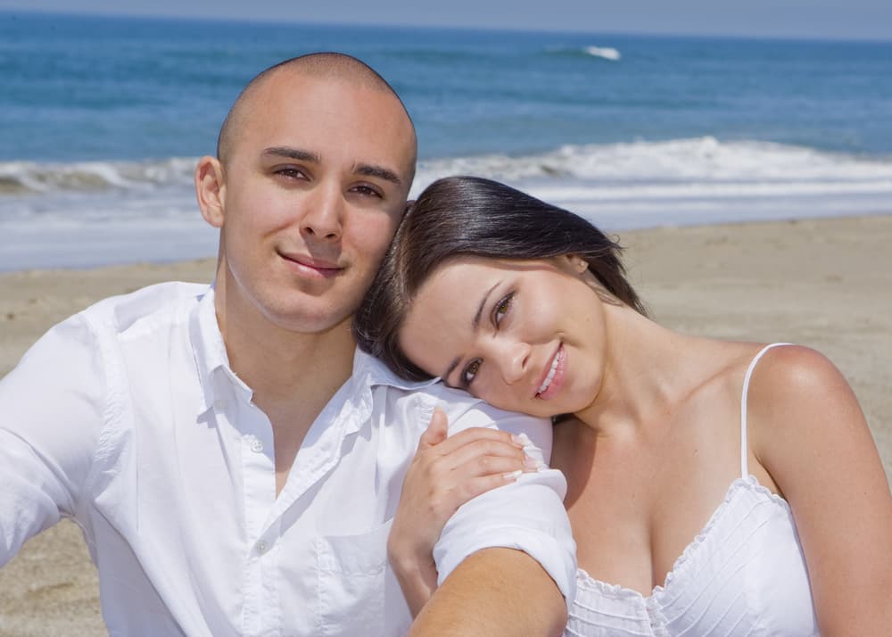 No resistes a las personas sumisas pero tampoco a los arrogantes, buscas un término medio. Debe ser alguien que comparta los mismos valores que tú, que vea la vida igual que tú. Que sea intuitivo, perceptivo y con sentido del humor.
<br>