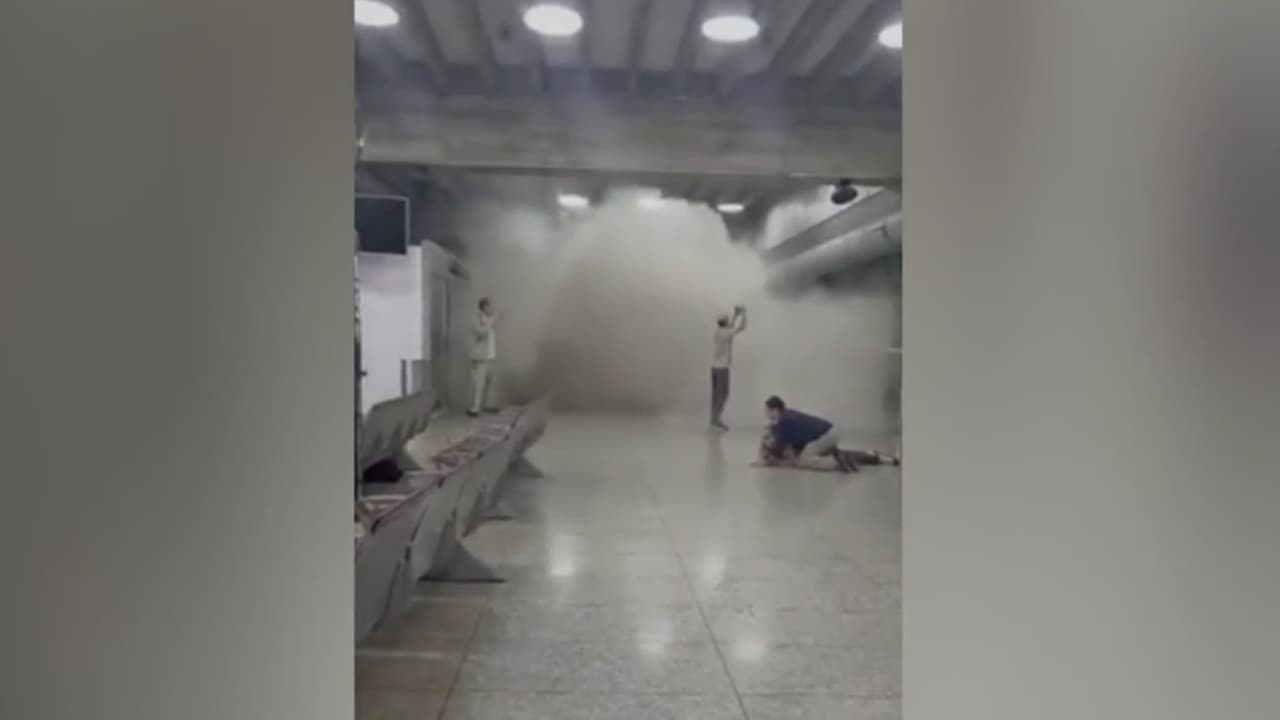 Sismo obliga a cerrar el aeropuerto de Maiquetía en Venezuela