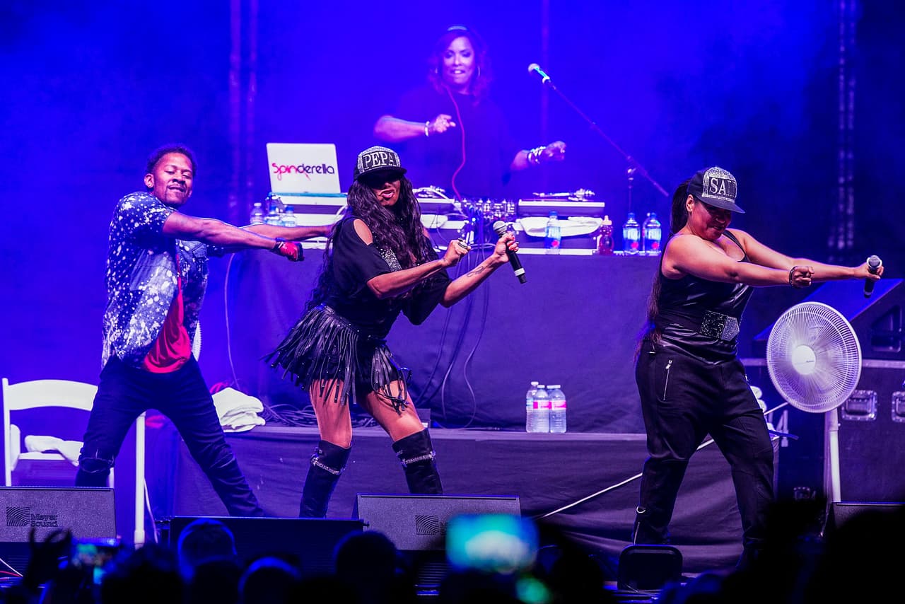 Classic Jam: Salt-N-Pepa - Push It