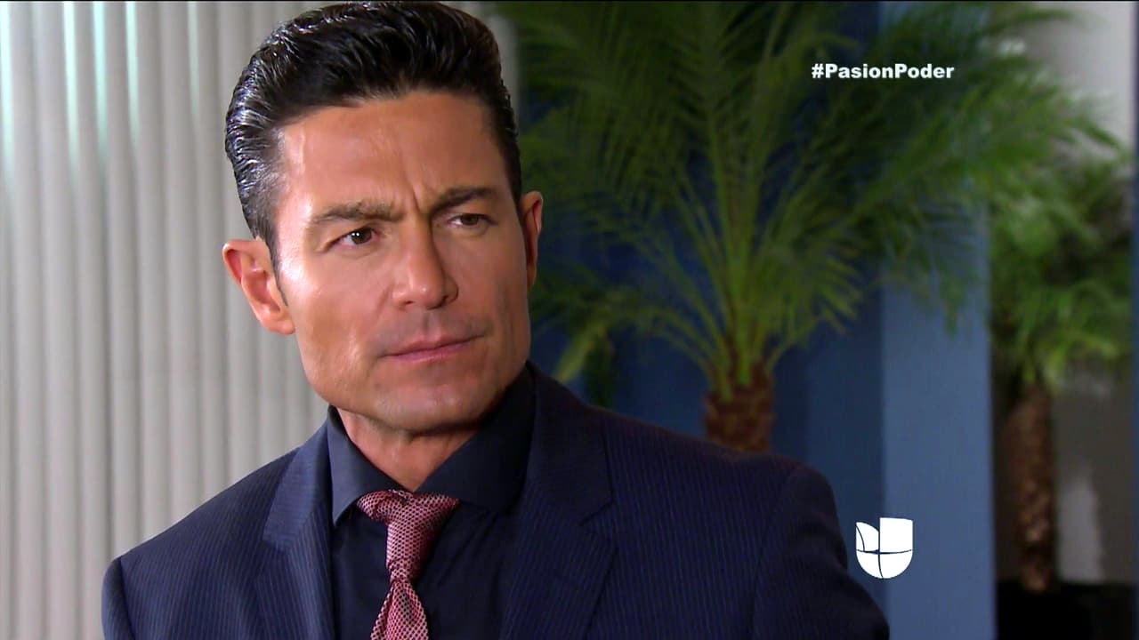 Y Eladio está seguro que Julia sigue enamorada de Arturo.