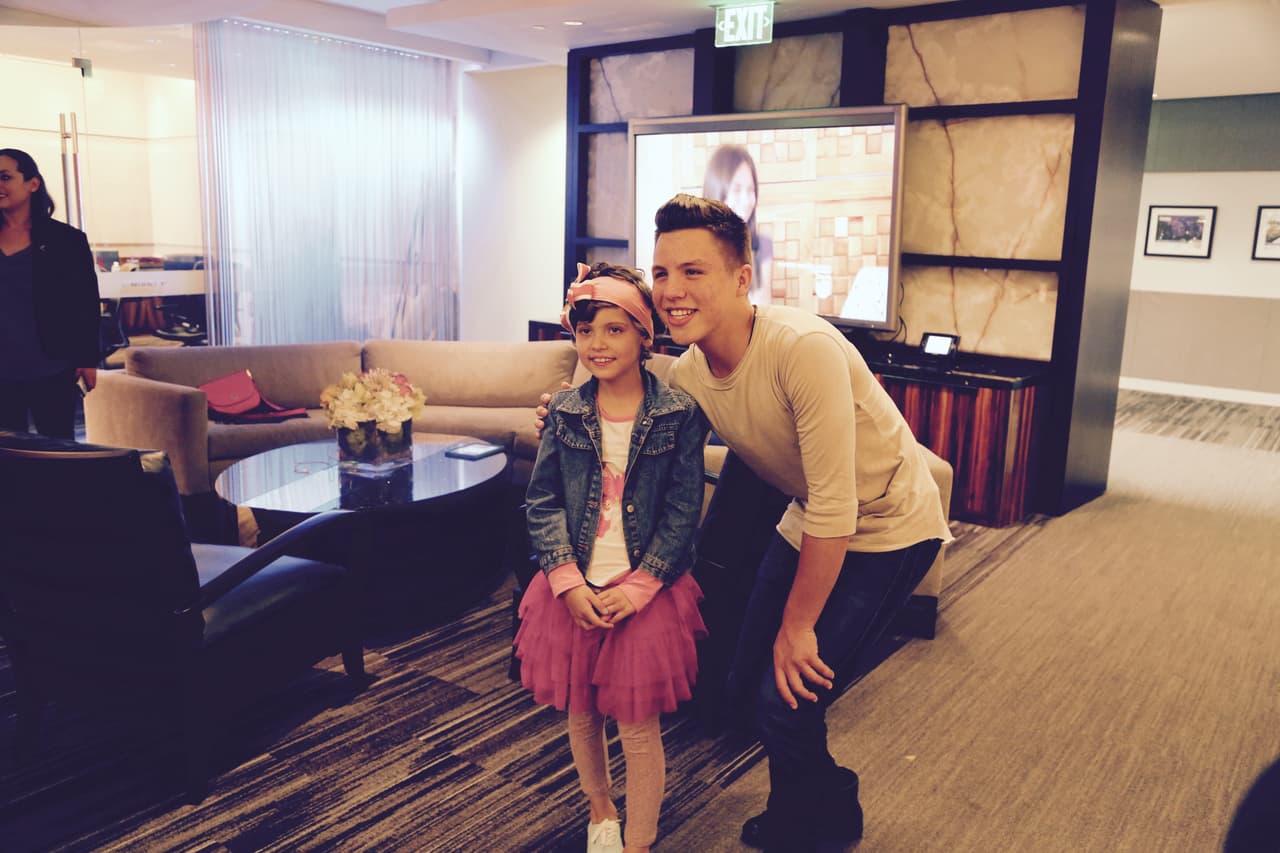 Roberto Tapia, Régulo Caro, Jesus Mendoza, Helen Ochoa, Jonatan Sánchez, Villa 5 y Cheyo Carrillo se pusieron la camiseta de St. Jude y pusieron su granito de arena en el Radiotón. ¡Gracias de todo corazón de parte de los niños, St. Jude y la familia Univision!