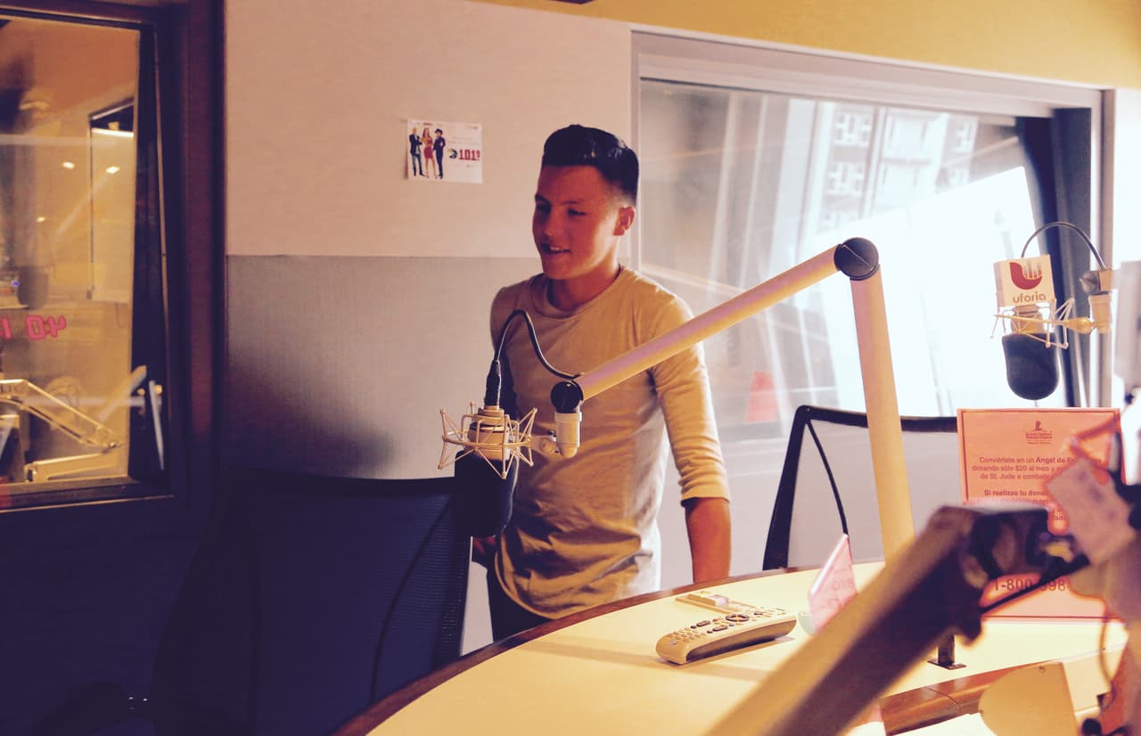 Roberto Tapia, Régulo Caro, Jesus Mendoza, Helen Ochoa, Jonatan Sánchez, Villa 5 y Cheyo Carrillo se pusieron la camiseta de St. Jude y pusieron su granito de arena en el Radiotón. ¡Gracias de todo corazón de parte de los niños, St. Jude y la familia Univision!