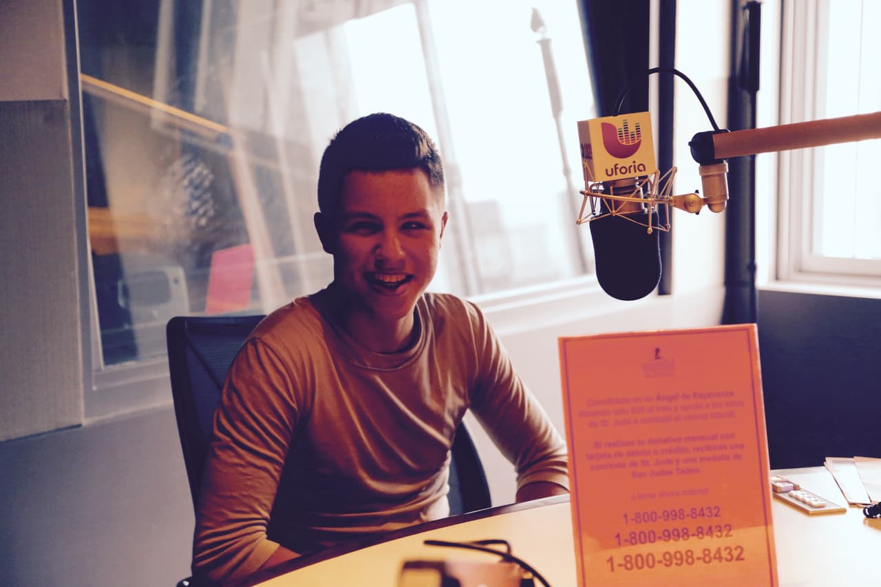 Roberto Tapia, Régulo Caro, Jesus Mendoza, Helen Ochoa, Jonatan Sánchez, Villa 5 y Cheyo Carrillo se pusieron la camiseta de St. Jude y pusieron su granito de arena en el Radiotón. ¡Gracias de todo corazón de parte de los niños, St. Jude y la familia Univision!