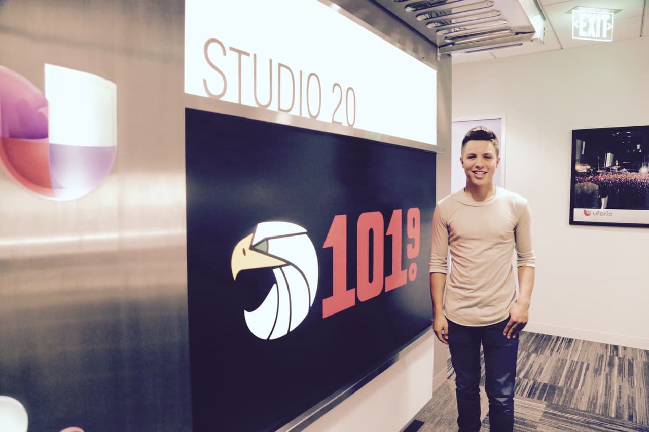 Roberto Tapia, Régulo Caro, Jesus Mendoza, Helen Ochoa, Jonatan Sánchez, Villa 5 y Cheyo Carrillo se pusieron la camiseta de St. Jude y pusieron su granito de arena en el Radiotón. ¡Gracias de todo corazón de parte de los niños, St. Jude y la familia Univision!