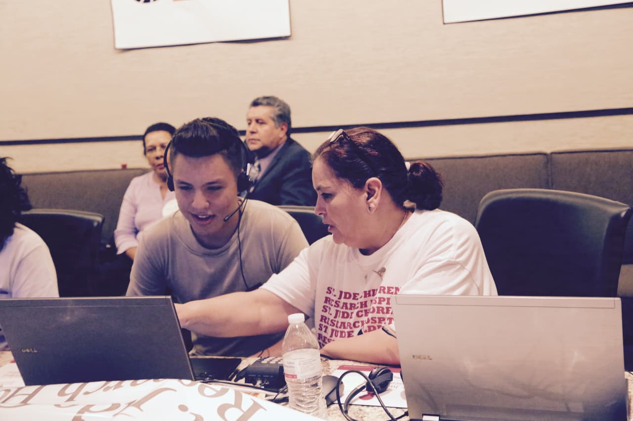 Roberto Tapia, Régulo Caro, Jesus Mendoza, Helen Ochoa, Jonatan Sánchez, Villa 5 y Cheyo Carrillo se pusieron la camiseta de St. Jude y pusieron su granito de arena en el Radiotón. ¡Gracias de todo corazón de parte de los niños, St. Jude y la familia Univision!