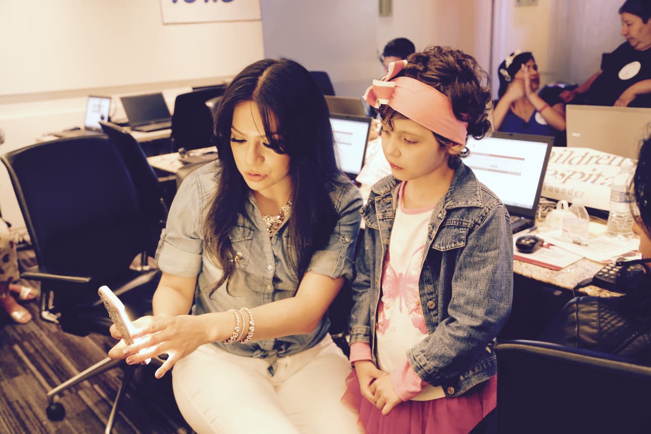 Roberto Tapia, Régulo Caro, Jesus Mendoza, Helen Ochoa, Jonatan Sánchez, Villa 5 y Cheyo Carrillo se pusieron la camiseta de St. Jude y pusieron su granito de arena en el Radiotón. ¡Gracias de todo corazón de parte de los niños, St. Jude y la familia Univision!