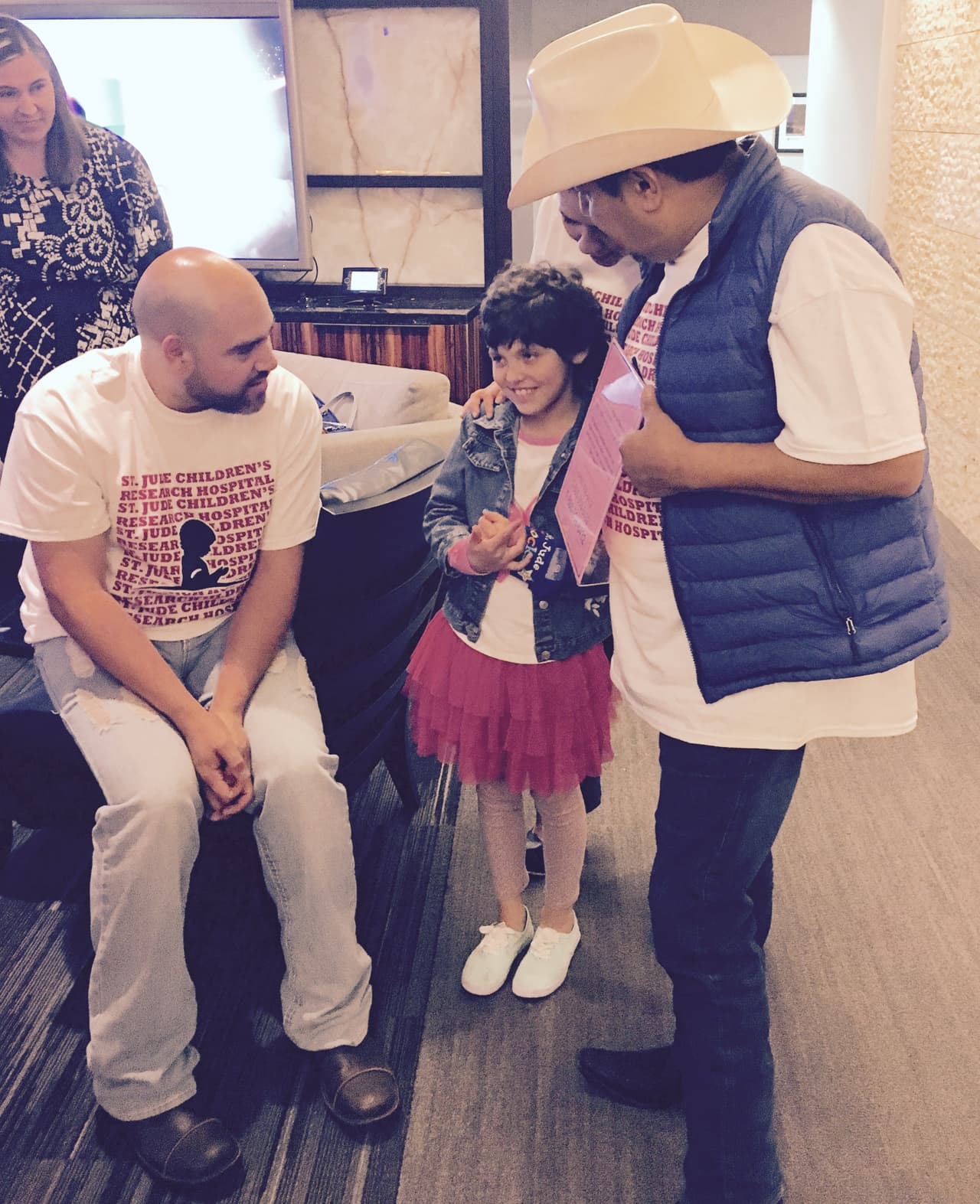 Roberto Tapia, Régulo Caro, Jesus Mendoza, Helen Ochoa, Jonatan Sánchez, Villa 5 y Cheyo Carrillo se pusieron la camiseta de St. Jude y pusieron su granito de arena en el Radiotón. ¡Gracias de todo corazón de parte de los niños, St. Jude y la familia Univision!