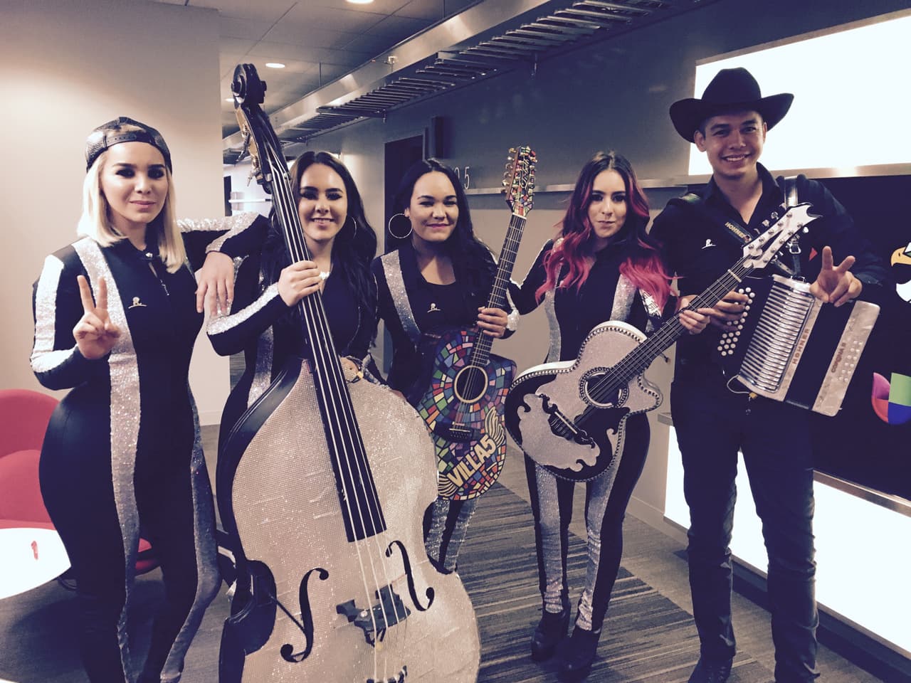 Roberto Tapia, Régulo Caro, Jesus Mendoza, Helen Ochoa, Jonatan Sánchez, Villa 5 y Cheyo Carrillo se pusieron la camiseta de St. Jude y pusieron su granito de arena en el Radiotón. ¡Gracias de todo corazón de parte de los niños, St. Jude y la familia Univision!