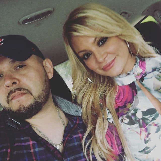 Hasta colores más vistosos que la hacen resaltar su belleza natural.