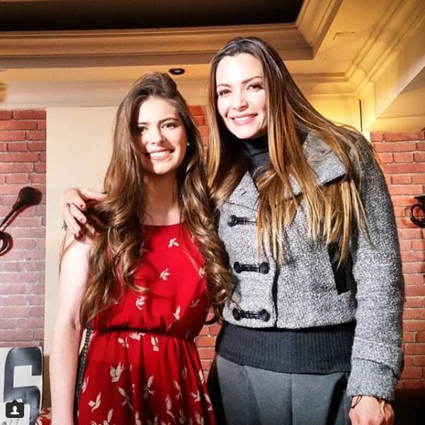 En este episodio compartió créditos con Martha Julia, quien interpretó a su mamá.