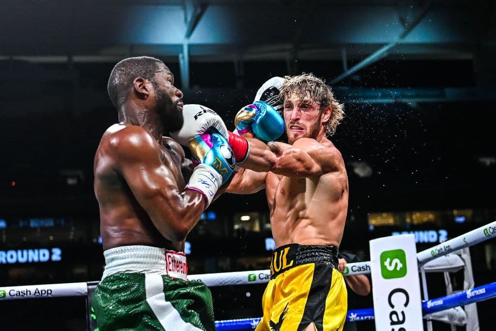 Floyd Mayweather no pudo acabar con el youtuber Logan Paul