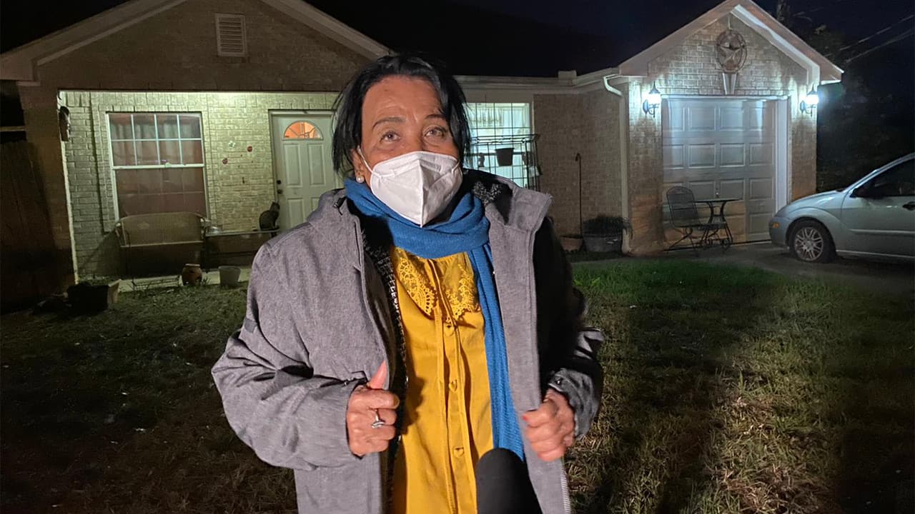 Justina fue hasta la casa donde su hijo fue baleado en la ciudad de Conroe, Texas. En entrevista con Univision 45, la mujer dijo querer hacer justicia contra los sospechosos.