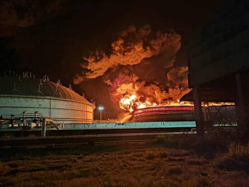 <a href="https://www.univision.com/local/miami-wltv/rayo-incendio-explosion-matanzas-cuba-heridos-fotos?999" target="_blank">10 horas después del incendio</a>, se cuentan 3 personas en estado crítico, 3 muy graves, 12 graves, 20 menos graves y 29 leves, según informó el Ministerio de Salud Pública.