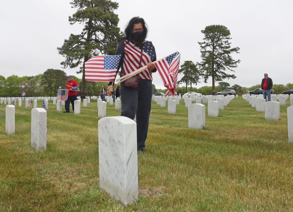 El fin de semana de 'Memorial Day' es una prueba de fuego de la reapertura en la pandemia
