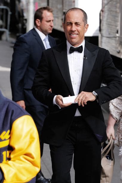 Jerry Seinfeld llegó con smoking