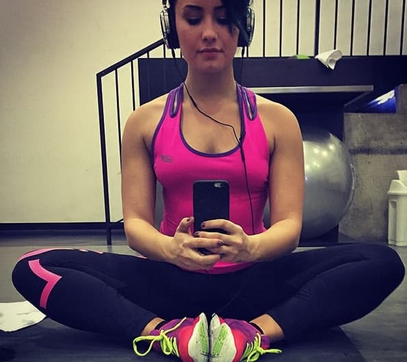 Y ella bien lo sabe, por eso se ha mantenido alejada de los vicios...