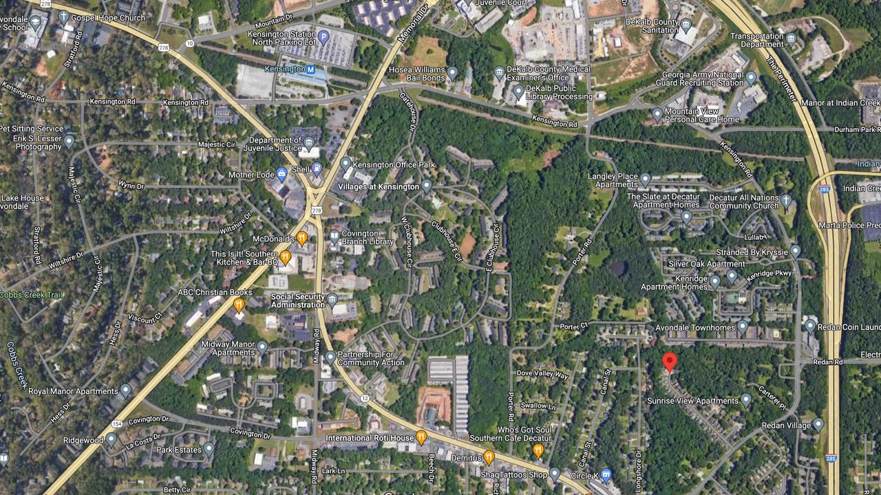 Un repartidor de comida es baleado mortalmente en un vecindario en el condado DeKalb 