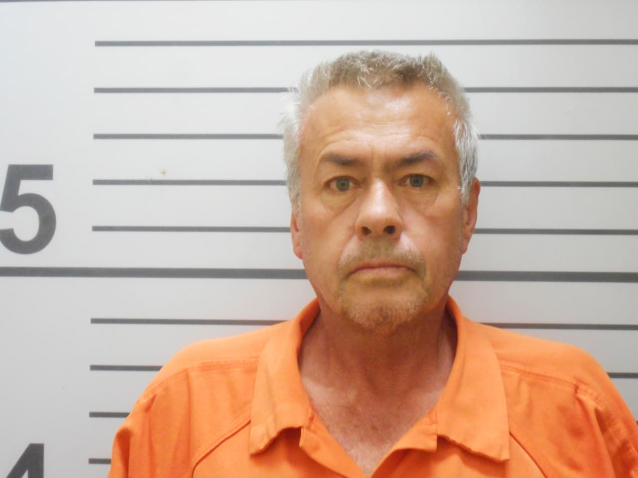 La Oficina del Sheriff del condado Wagoner acusó a Henri Michelle Piette, de 63 años, de haber mantenido secuestrada a su hijastra por 19 años.