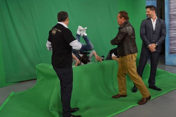 Arnold Schwarzenegger y Joe Manganiello en Despierta