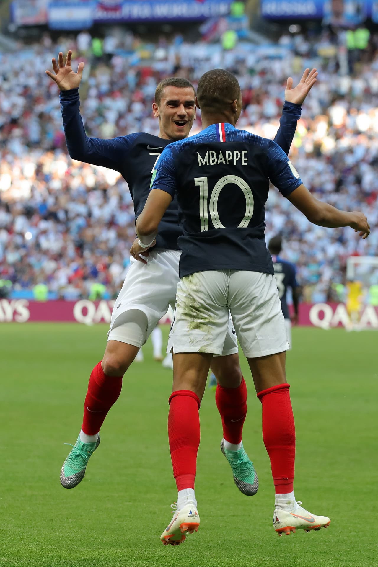 La remontada francesa no tuvo a Antoine como protagonista, pero estuvo ahí para festejar con la figura: Mbappé.