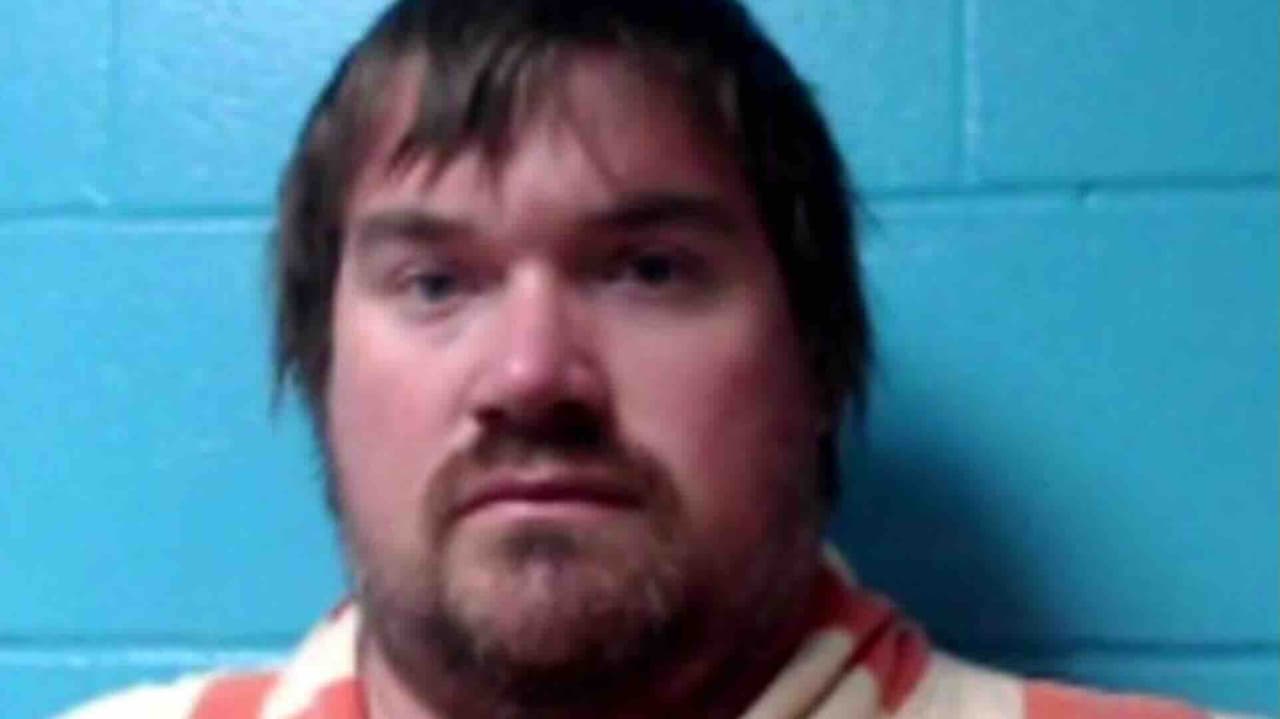 Acusan a hombre de agredir sexualmente a los dos hijos pequeños de su novia en el condado Montgomery