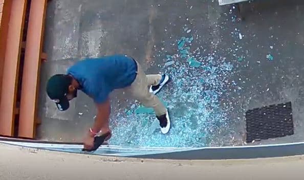 Persona de la tercera edad confronta a ladrón que intentaba robar su vivienda en Vallejo