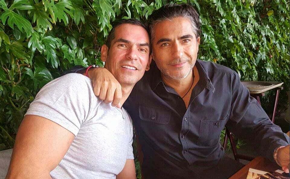 Que bonito es el amor de hermanos.