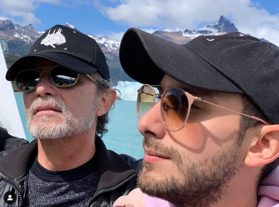 "Yo decía 'qué lindo'.
<b> <a href="https://www.univision.com/famosos/humberto-zurita-y-christian-bach-su-amor-fue-tan-genuino-que-el-callo-hasta-dos-dias-despues-de-perderla-fotos" target="_blank">Que tú lo puedas percibir como una señal</a></b> o algo. Yo siempre la estoy recordando", compartió el también productor. 
<br>