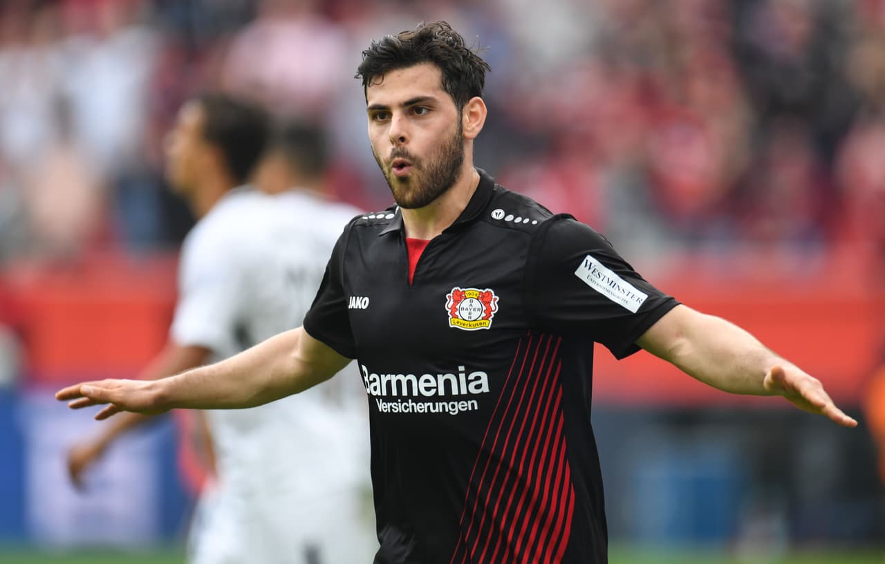 Haverts volvió a ser el asistidor, con un taco a espaldas del arco para que el joven delantero quedara frenteal portero del Eintracht, solo.