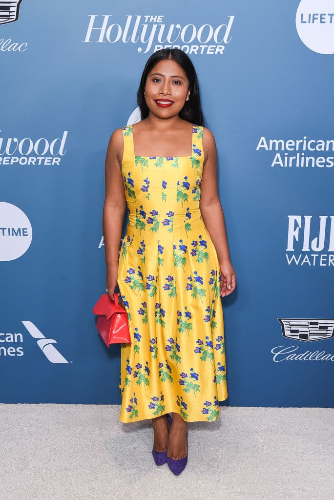 El 5 de diciembre Yalitza fue invitada al evento de Las 100 mujeres más poderosas del entretenimiento de la revista Hollywood Reporter en Los Ángeles, donde utilizó un vestido amarillo con estampados florales de la firma Novis.