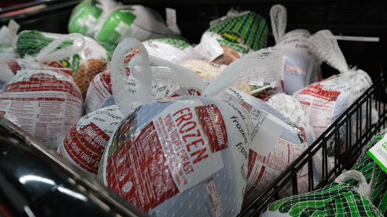 “Son centavos, pero se siente la diferencia”: cena de Acción de Gracias cuesta más que hace un año