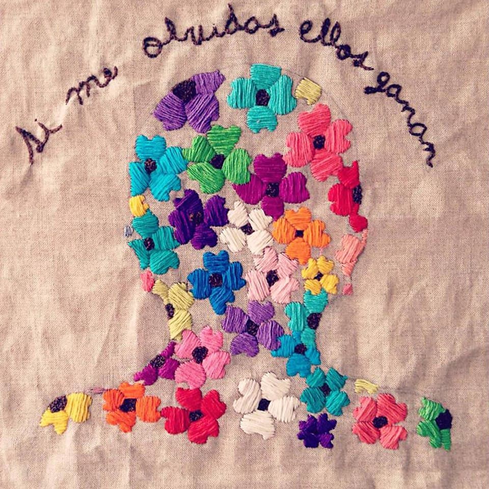 Donají Castañeda Arredondo “Si me olvidas” Bordado, México
<br>