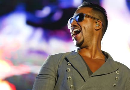 La popularidad de este cantante fue arrolladora y pronto se colocó como uno de los favoritos.