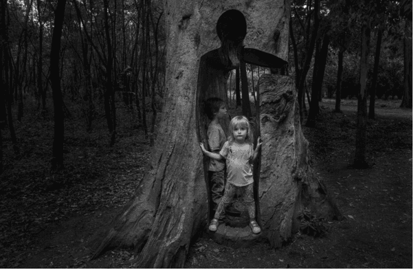 Esta foto se tomó en una de las locaciones de sus películas y lo muestran a él en su faceta experimental.