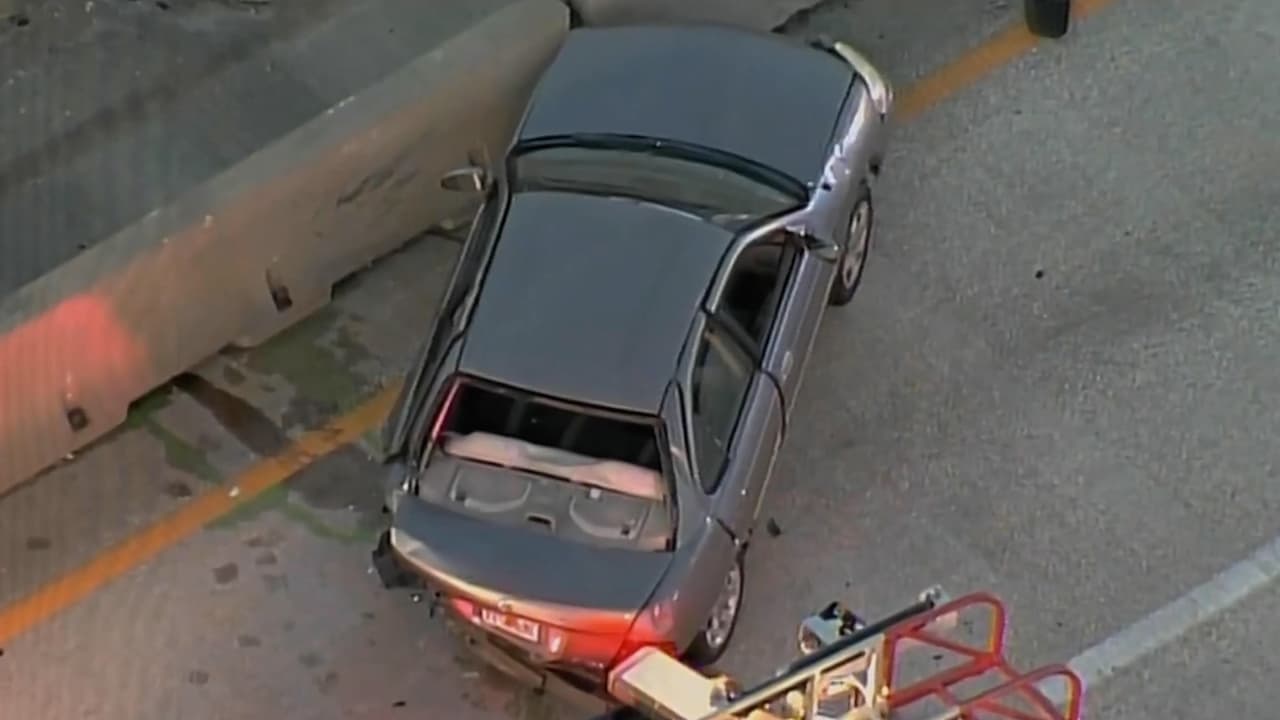 En el carro de la mujer encontraron a un niño de 4 años, que fue llevado al hospital pero con heridas leves.
<br>