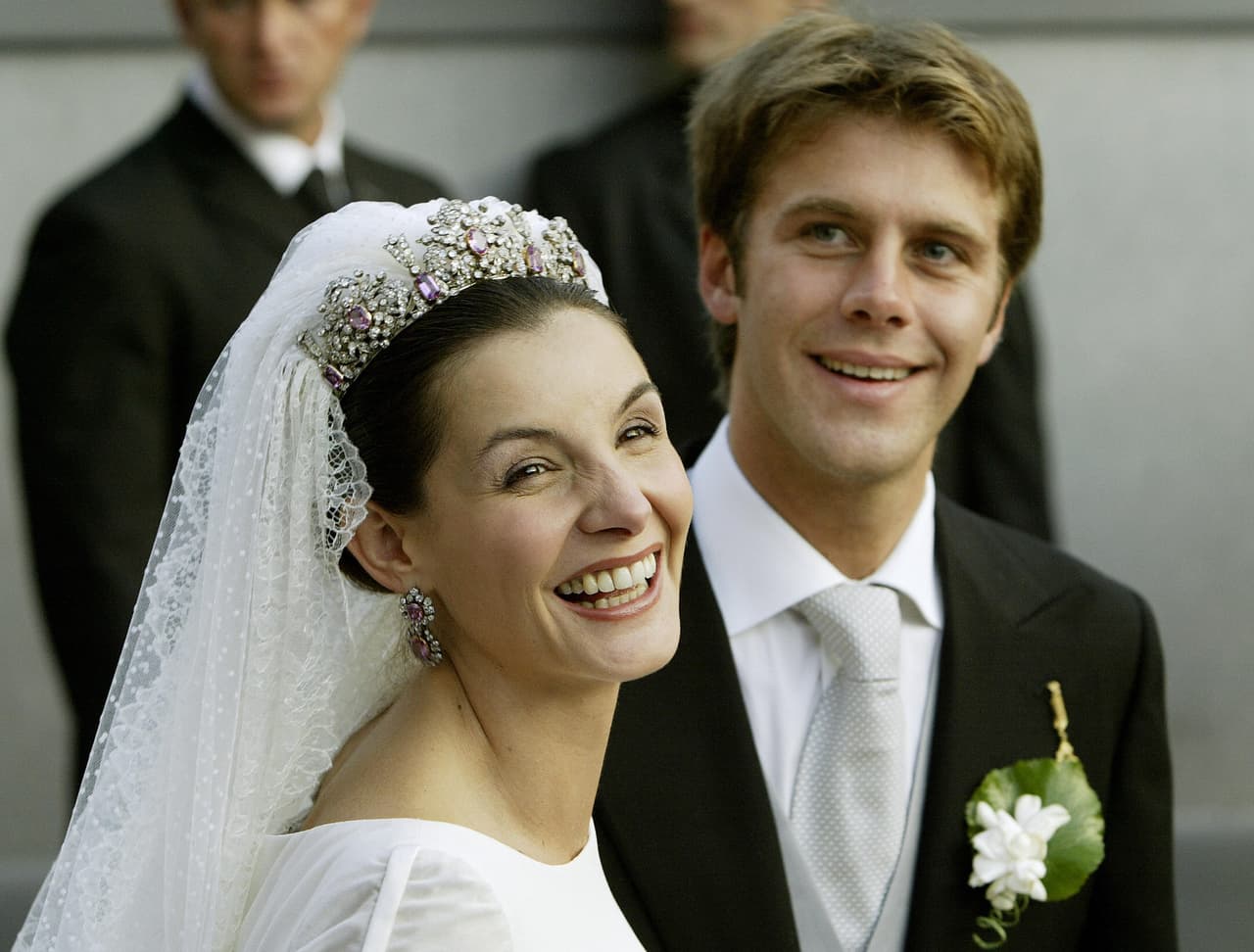 La actriz francesa Clotilde Courau contrajo matrimonio con el príncipe italiano Manuel Filiberto de Saboya el 25 de septiembre de 2003.